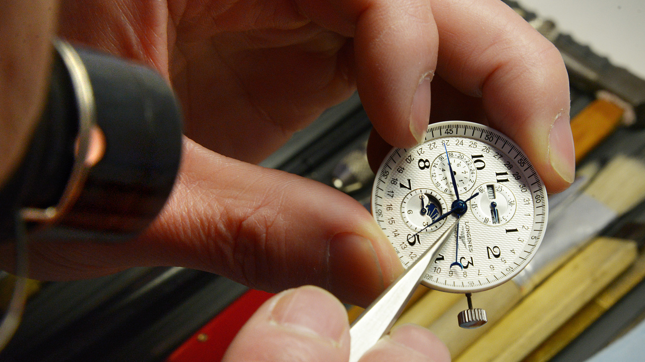 美度手表维修价目表（美度手表螺丝无法固定）